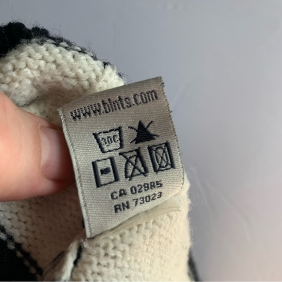 Bluenotes Ladies Medium Black and White Stripped Sweater - Picture 5 of 7